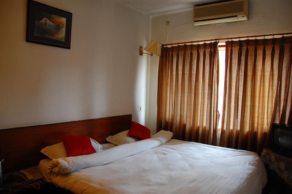 Mandap Hotell Kathmandu Exteriör bild